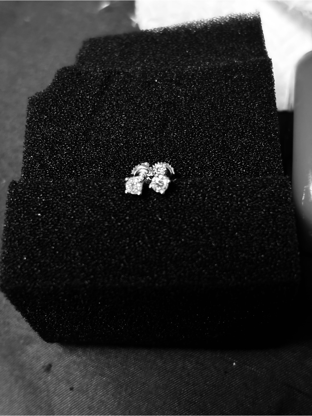 925 Sterling Silver Moissanite earrings brand new